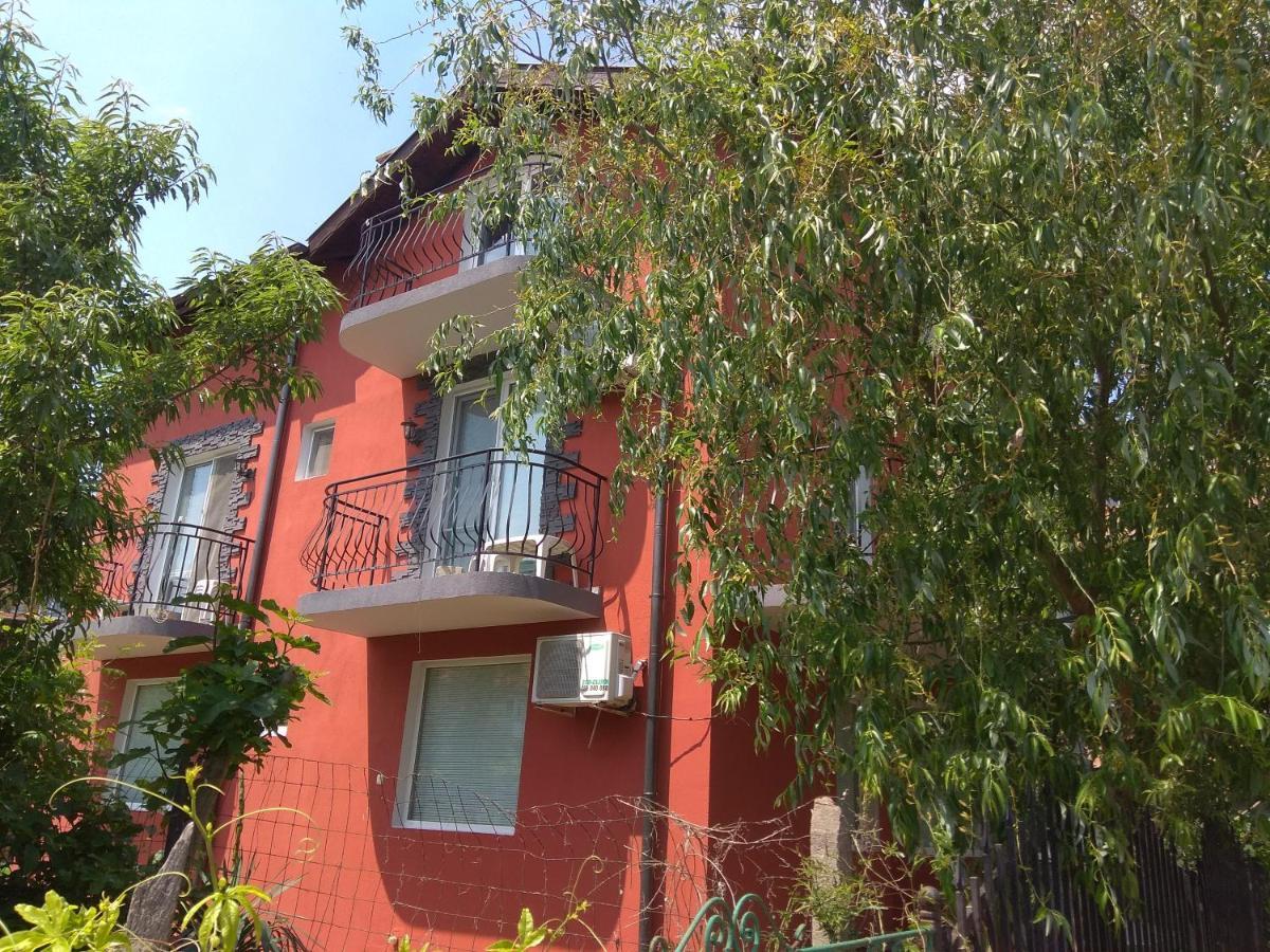 Guest House Sunflowers Pomorie Exterior photo